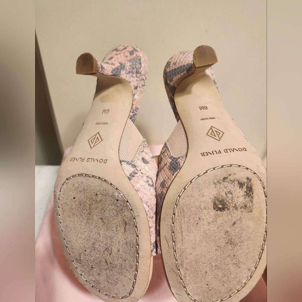 Donald J Pliner "Luis" Peach Python Print Leather… - image 8